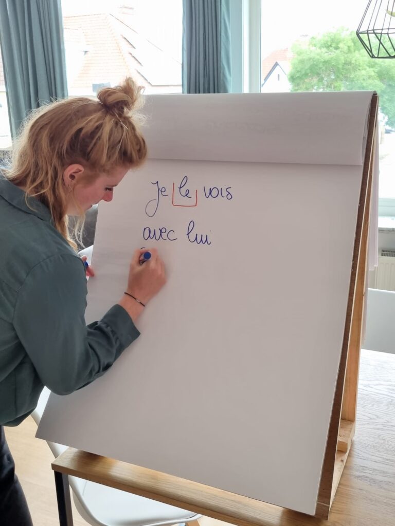 Joke geeft Franse taalles